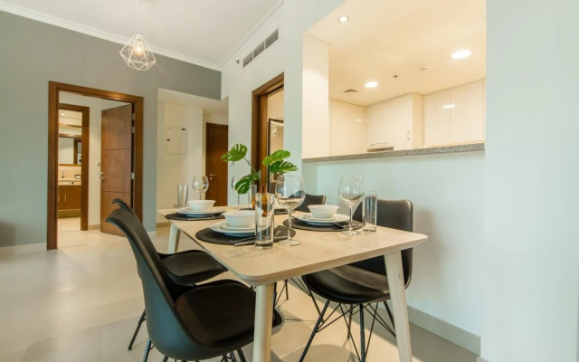 5 Apt in Architectural Marvel of Dubai