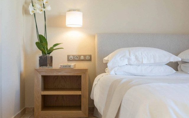 Porto Naxos Hotel