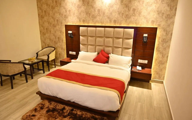Hotel Aakriti Clarks Inn Express