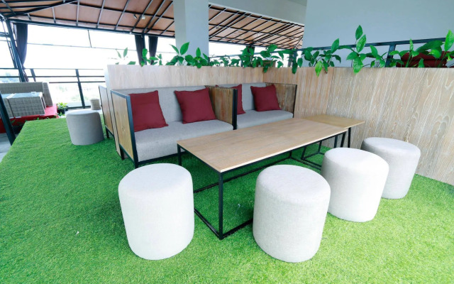 Yellow Star Hotel Gejayan