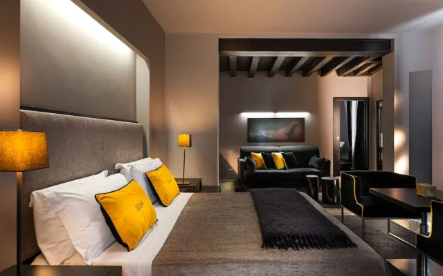 The Charming House DD724