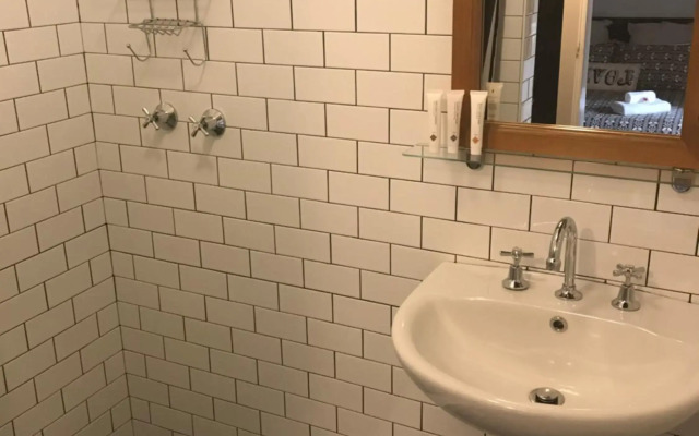 Manly Waves Studios & Apartments