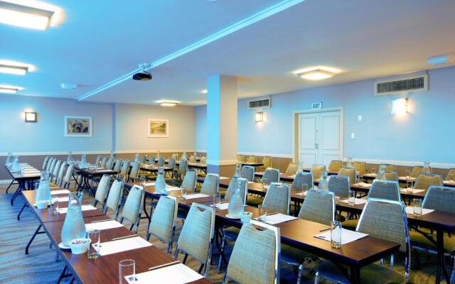 Garden Court Nelson Mandela Boulevard