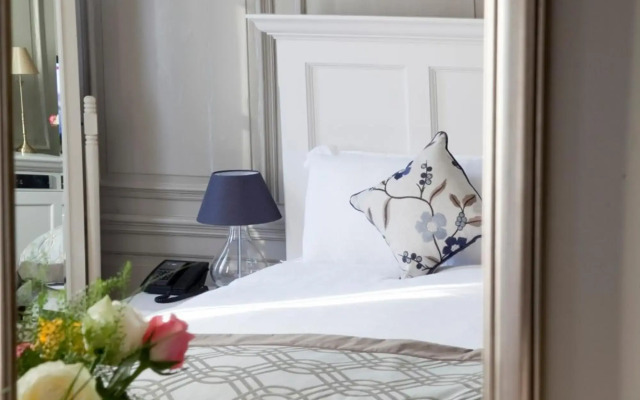 Vanbrugh House Hotel