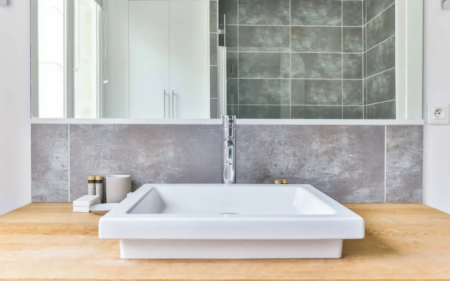 2bdr / 4P Apartment Montmartre/moulin Rouge