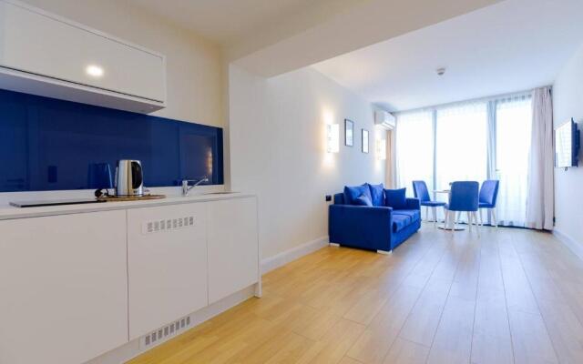 1BR Apartment With Sea View And balcony In Batumi