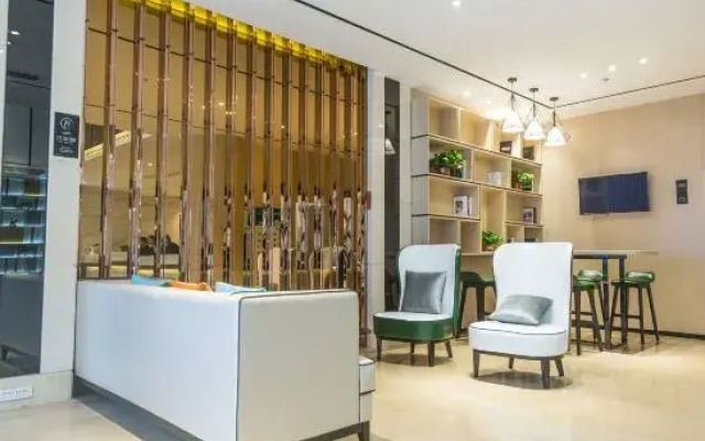 City Comfort Inn Hotel (Gong'an City Square)