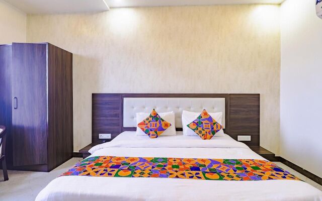 FabHotel World Link
