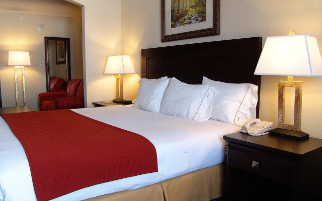 Holiday Inn Express Hotel & Suites Hinton by IHG