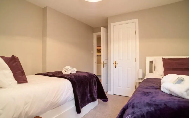 JOIVY Gorgeous Stockbridge Apt With Underground Parking