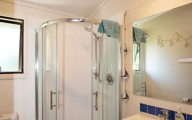 Nikauscapes - Hot Tub in Punakaiki village – Bathroom – Punakaiki