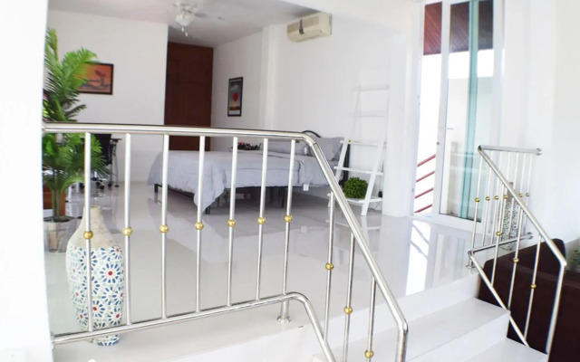 Luxury 5 Bed 5 Bath Villa