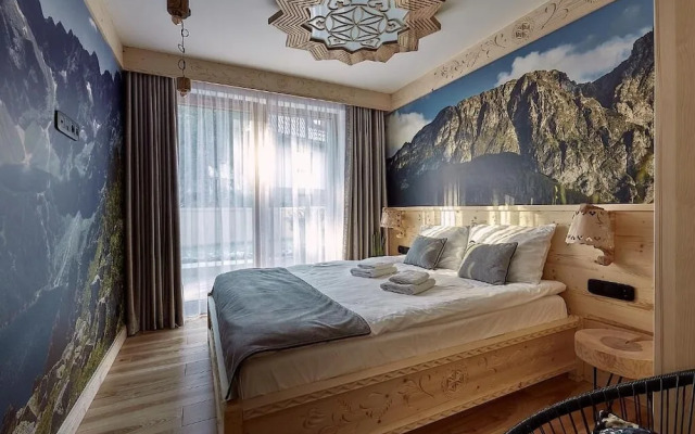 Tatra Square Apartments