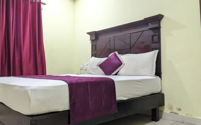 Malabar Plaza Lodge