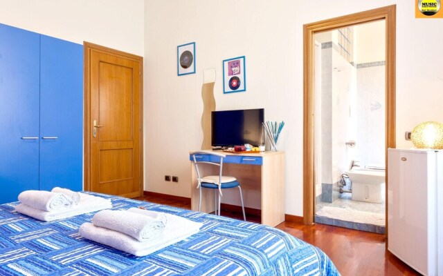 Apartment with 3 Bedrooms in Roma, with Wonderful City View And Wifi - 10 Km From the Beach
