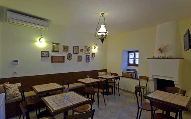 Kastro Guesthouse