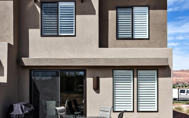 The View At The Escapes