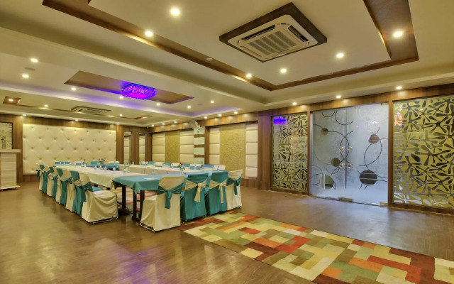 OYO Premium Bani Park