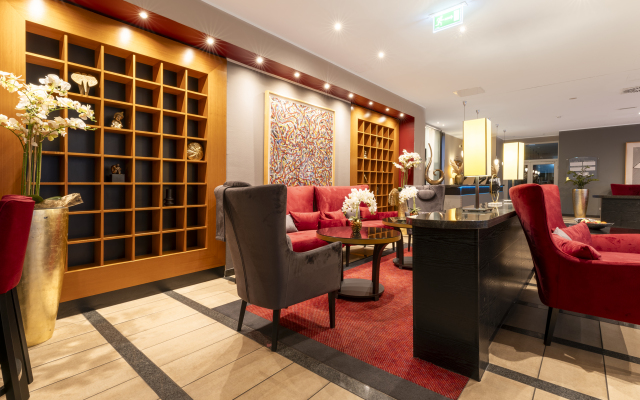 Plaza Premium Koln