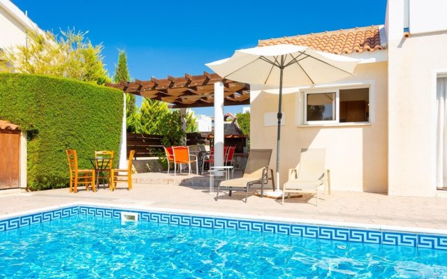Villa Coral Aura Large Private Pool Walk to Beach A C Wifi Car Not Required Eco-friendly - 3419