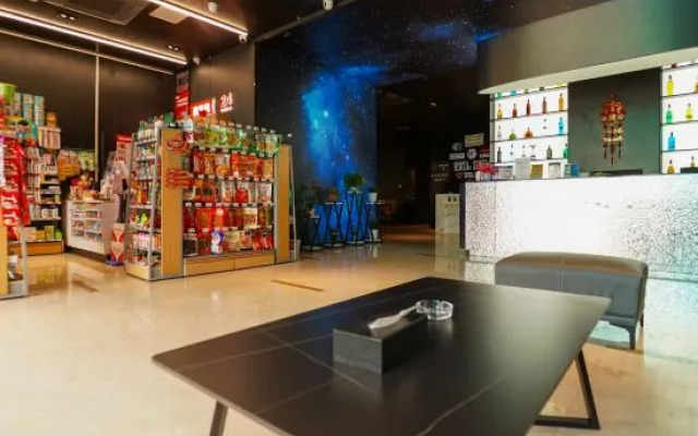 Qianhe Holiday Hotel