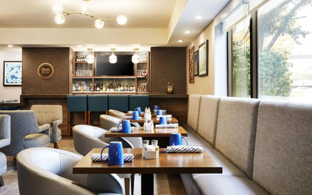 Four Points by Sheraton Chicago Westchester/Oak Brook