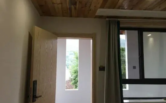 Misthu Shuangfeng Homestay (Hangzhou Guide Village Shop)