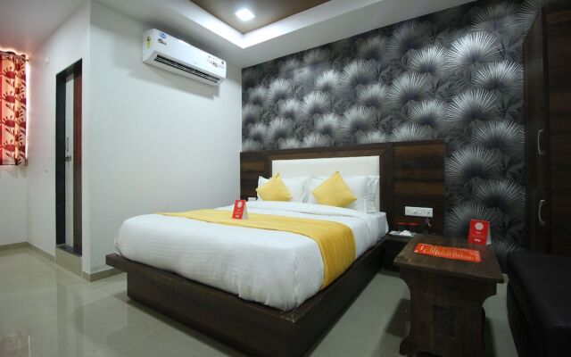 OYO 8864 Hotel Royal City