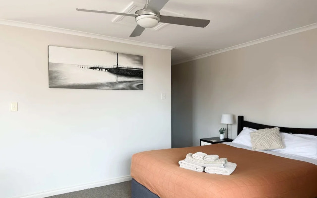 Port Vincent Motel & Apartments