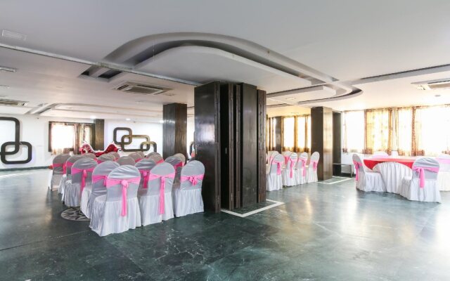 Collection O 18495 Hotel Blues Shivalik