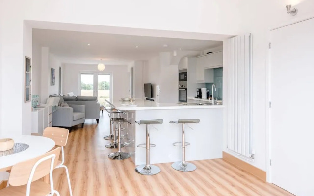 4 Sea View Walk, Pakefield