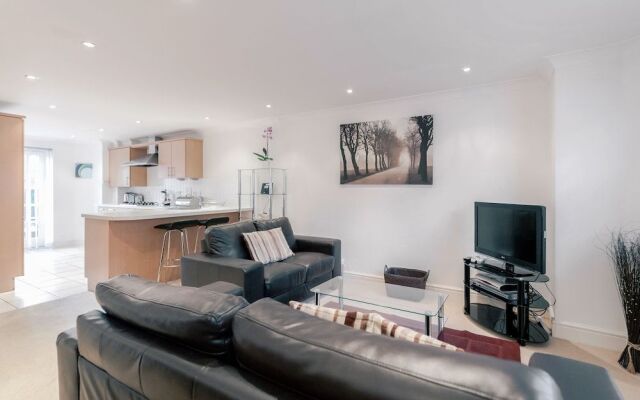 Roomspace Apartments -Sandfield Court