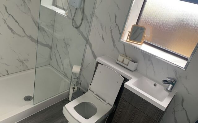 Impeccable 1-bed House in Aberdare
