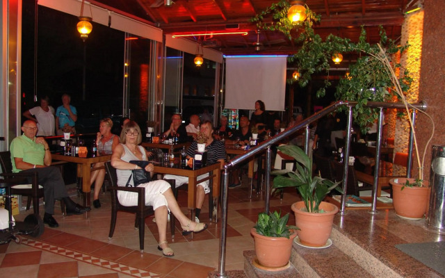 Kleopatra İkiz Otel