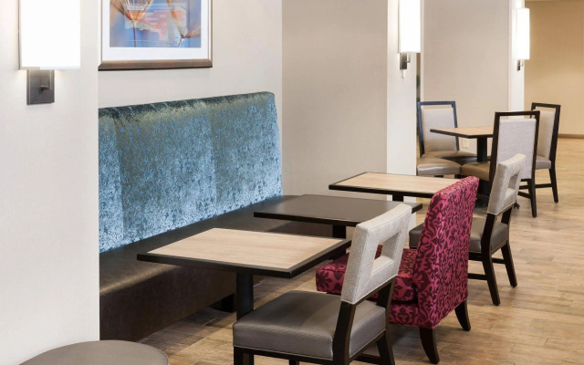 Hampton Inn & Suites Davenport