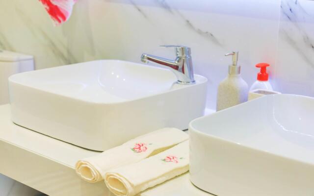Senses Suite Tria in Dassia
