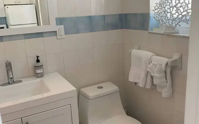 Marine Villas 6 in Hollywood