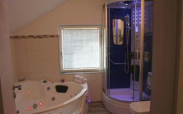 Ferienwohnungen Maarberg Resort