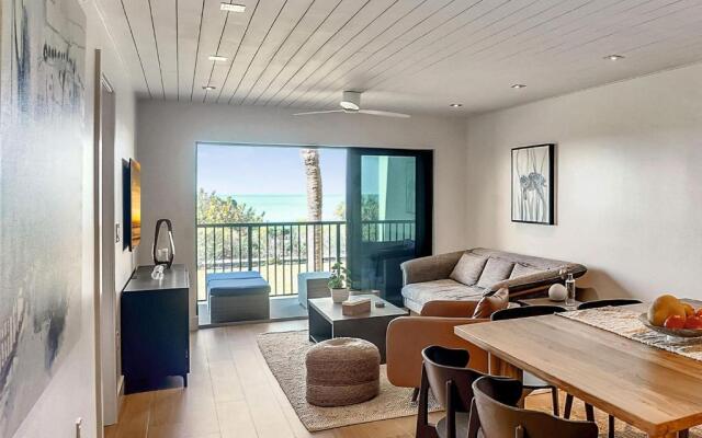 Land's End 11-203 Beach Front - Premier