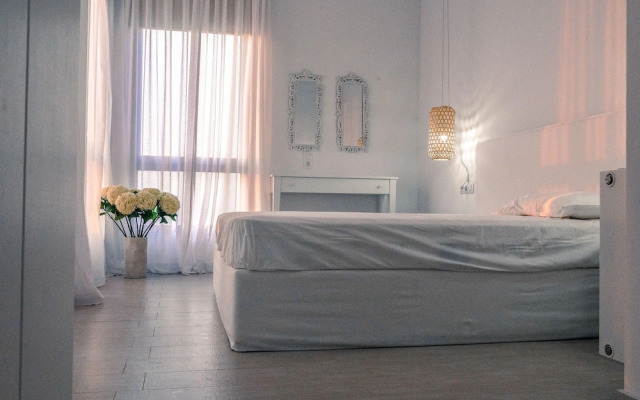 Stunning Luxury with Private Beach