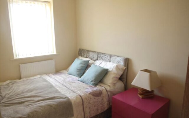 Modern 2 Bed Apartment in Newcastle