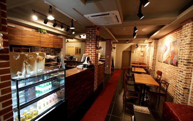 Yeongdeungpo Dadareum Guest House