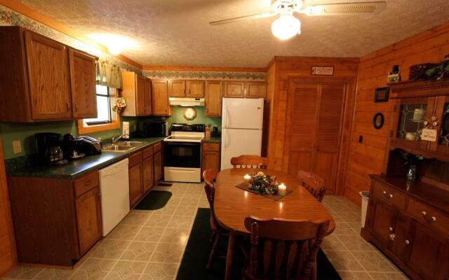 Woodhaven 1741 - Two Bedroom Cabin