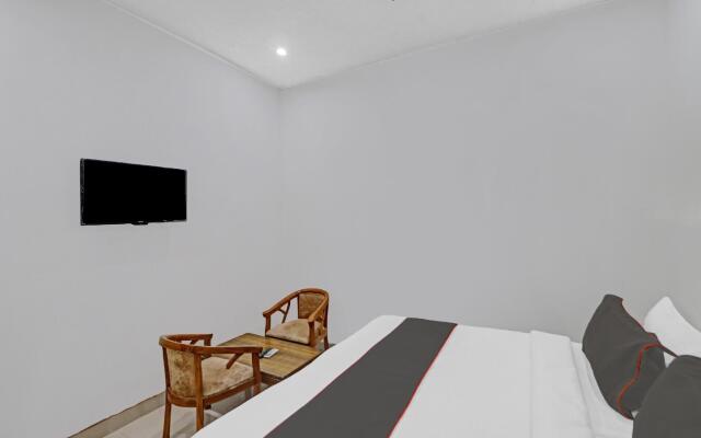 Capital O 86009 Hotel Sudhir Residency