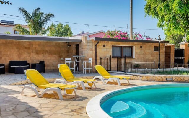 Peaceful Holiday Home in Punta Milocca With Private Pool