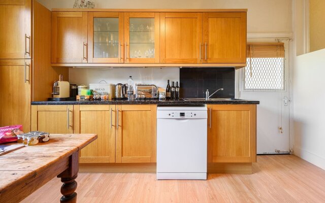 Beautiful 1BR Camden Home