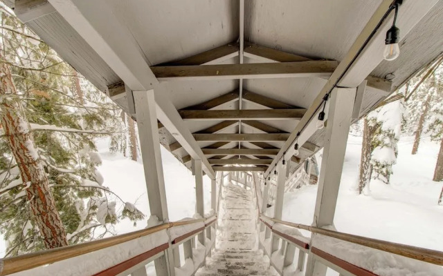 Quintessential Tahoe Cabin