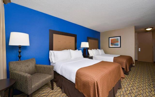 Monroeville Plaza Hotel