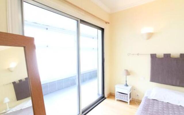 Viva Riviera Rue Victor Cousin