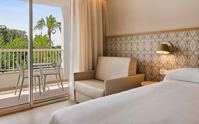 Protur Safari Park Aparthotel